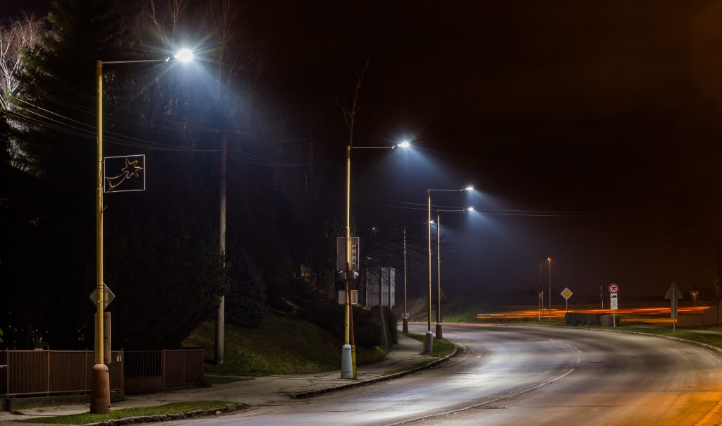 Osvetlenie hlavnej cesty v obci Trenčianska Teplá